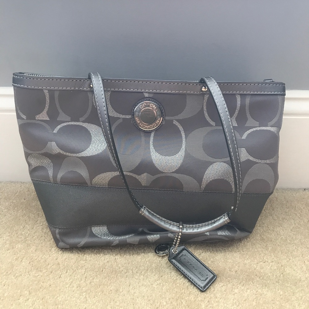 Coach silver/grey purse
